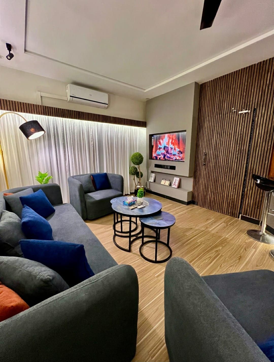 Vaulted's 1BHK Modern Apartment (70) — Bahria Town (Phase 7-8), Rawalpindi, photo 4